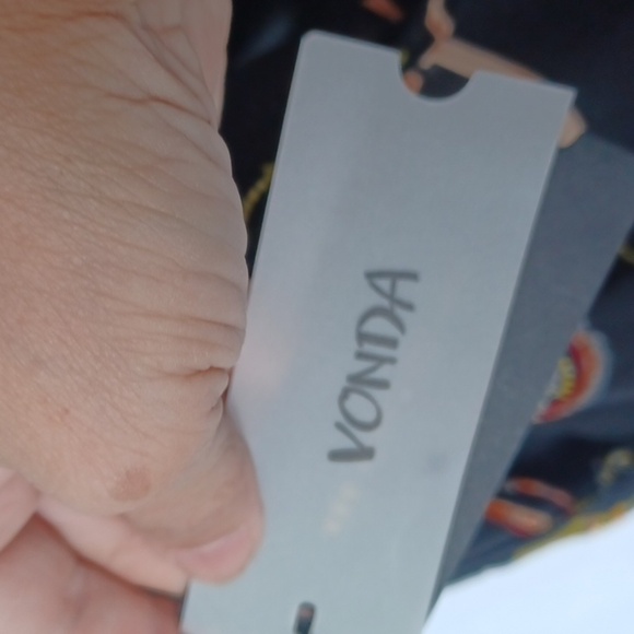 NWT Vonda split v short sleeve collared maxi top, 20" Ptp - Picture 8 of 10